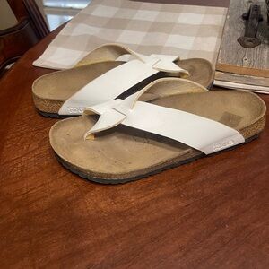 BIRKI'S by BIRKENSTOCK white Cancun sandals
